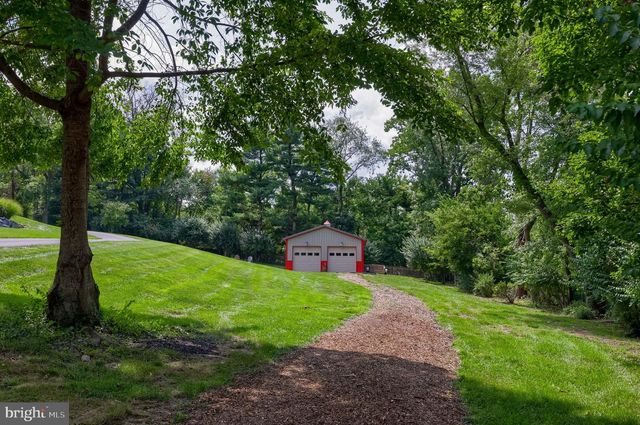 144 MEADOW LN, Lancaster, PA 17601