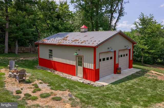 144 MEADOW LN, Lancaster, PA 17601