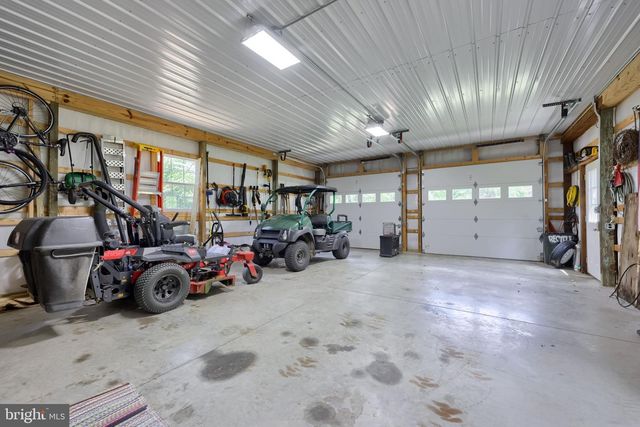 144 MEADOW LN, Lancaster, PA 17601