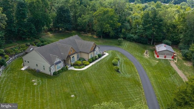 144 MEADOW LN, Lancaster, PA 17601