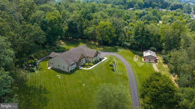 144 MEADOW LN, Lancaster, PA 17601