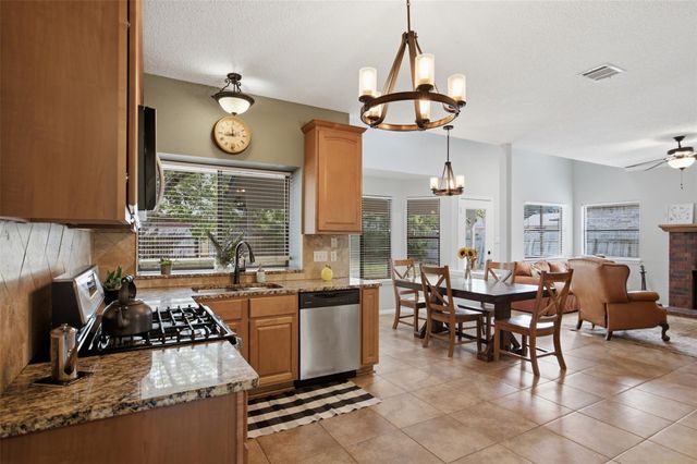 502 Cedar LN, Pflugerville, TX 78660