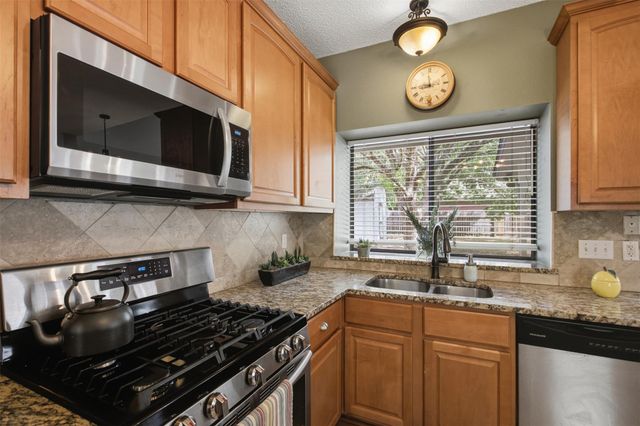502 Cedar LN, Pflugerville, TX 78660
