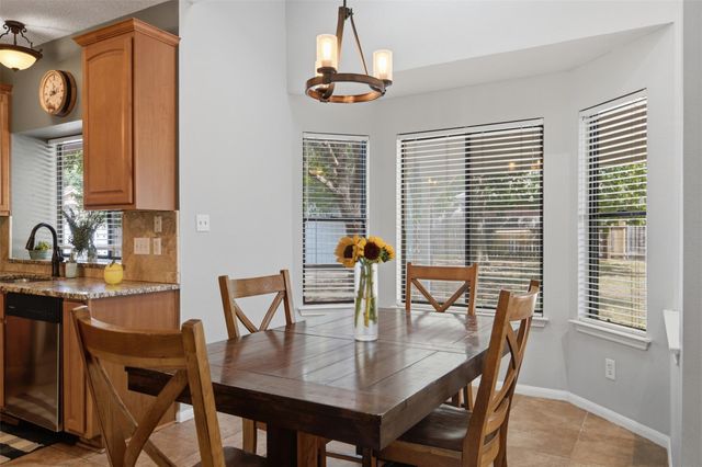 502 Cedar LN, Pflugerville, TX 78660