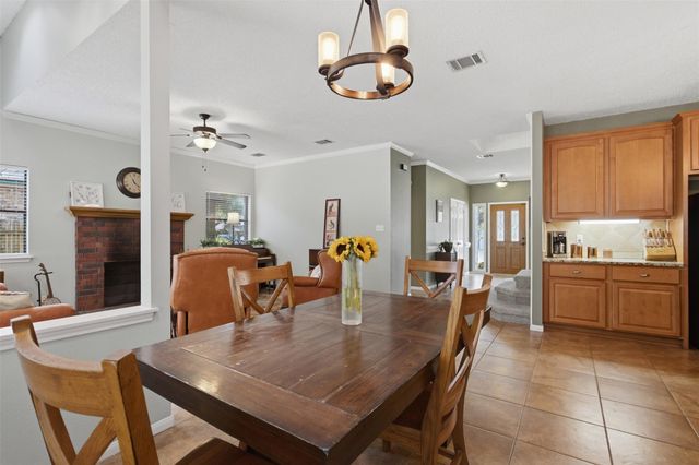 502 Cedar LN, Pflugerville, TX 78660