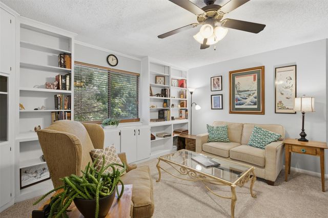 502 Cedar LN, Pflugerville, TX 78660