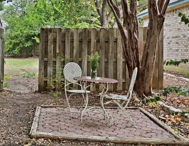 502 Cedar LN, Pflugerville, TX 78660