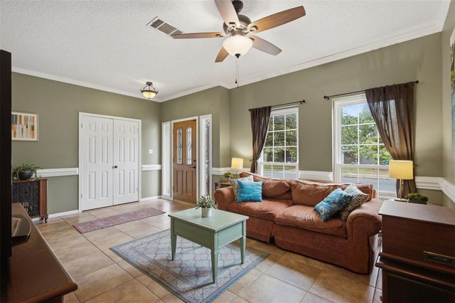 502 Cedar LN, Pflugerville, TX 78660