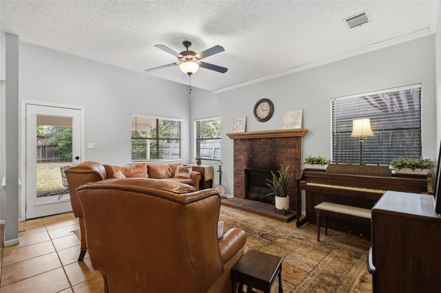 502 Cedar LN, Pflugerville, TX 78660