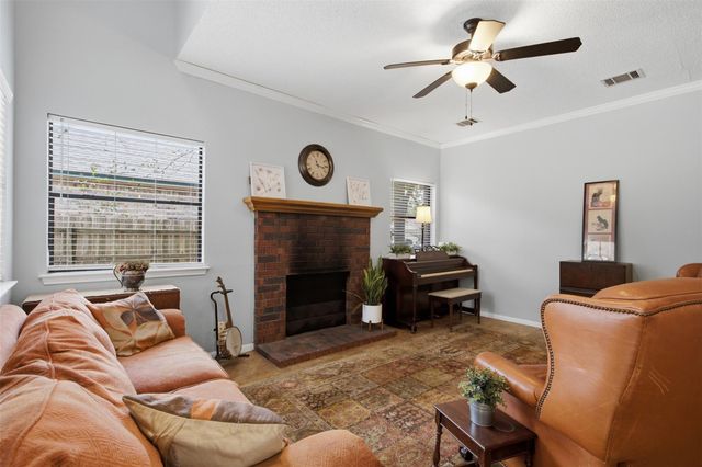 502 Cedar LN, Pflugerville, TX 78660