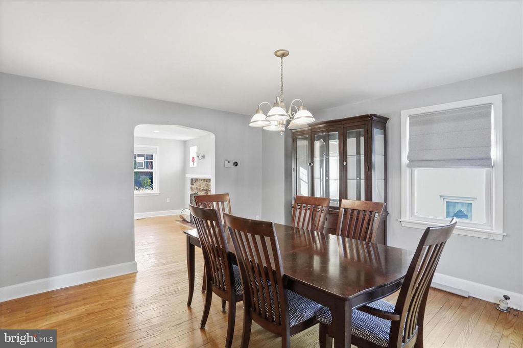 Image 13 of property listing at 806 TROST AVE, Cumberland, MD 21502