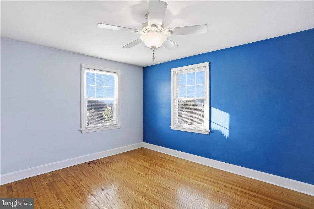 Image 22 of property listing at 806 TROST AVE, Cumberland, MD 21502