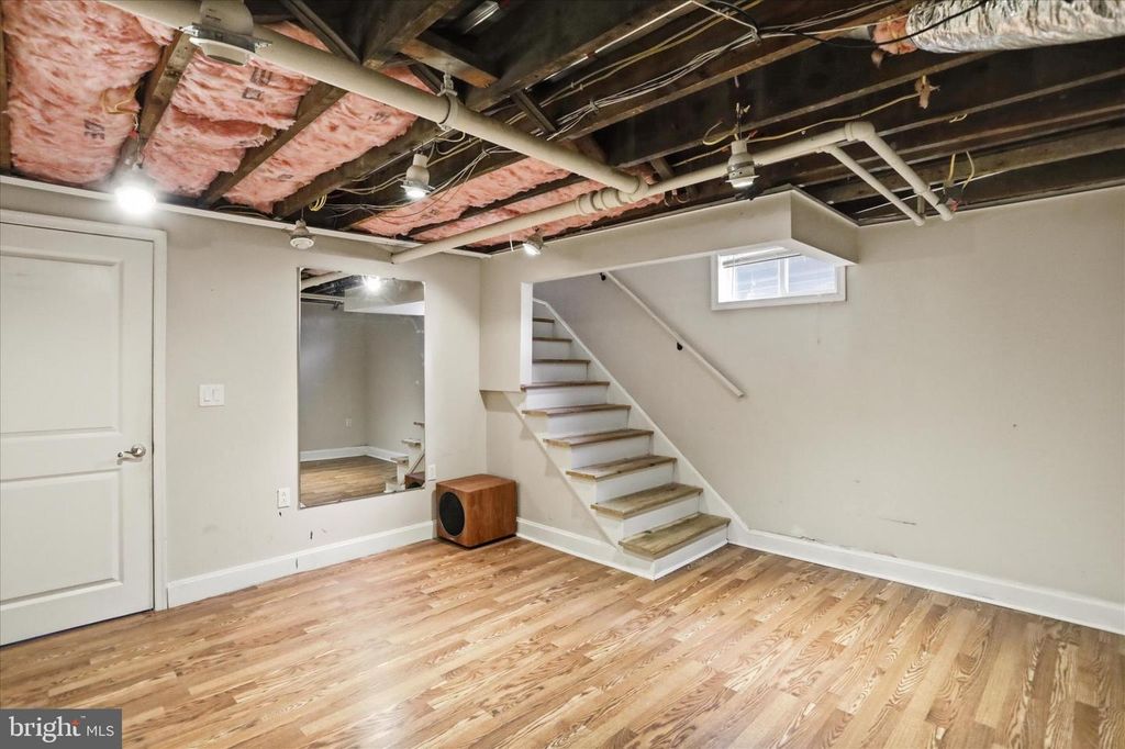 Image 26 of property listing at 806 TROST AVE, Cumberland, MD 21502