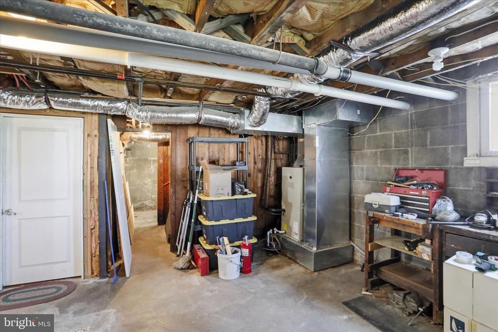 Image 29 of property listing at 806 TROST AVE, Cumberland, MD 21502