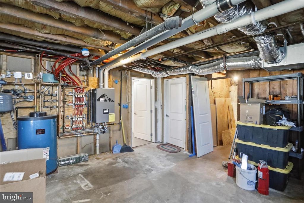 Image 30 of property listing at 806 TROST AVE, Cumberland, MD 21502