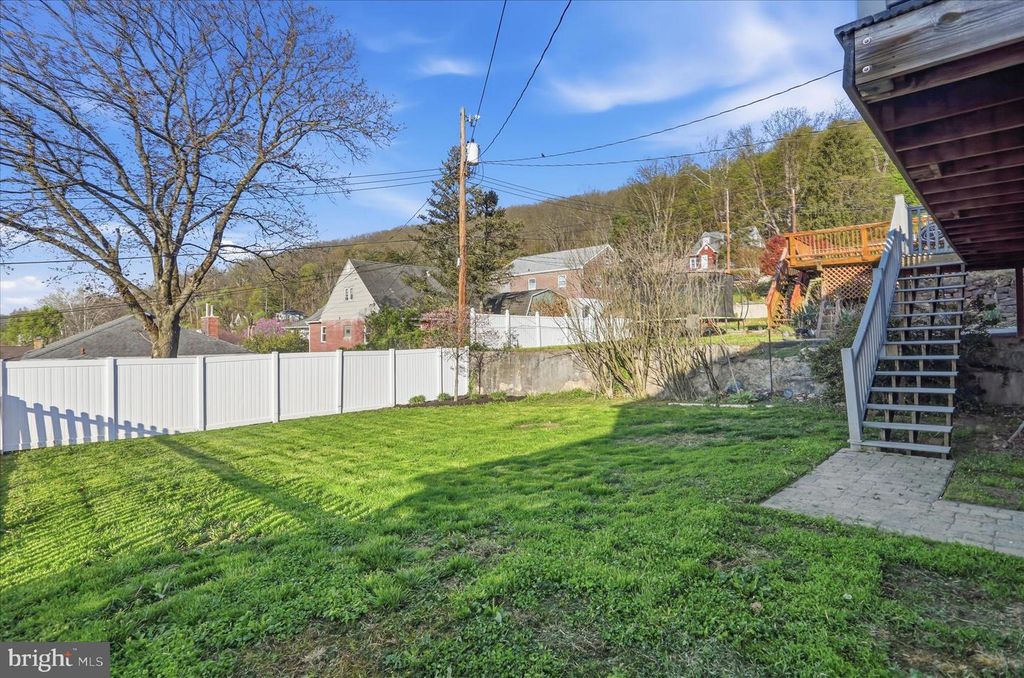 Image 34 of property listing at 806 TROST AVE, Cumberland, MD 21502