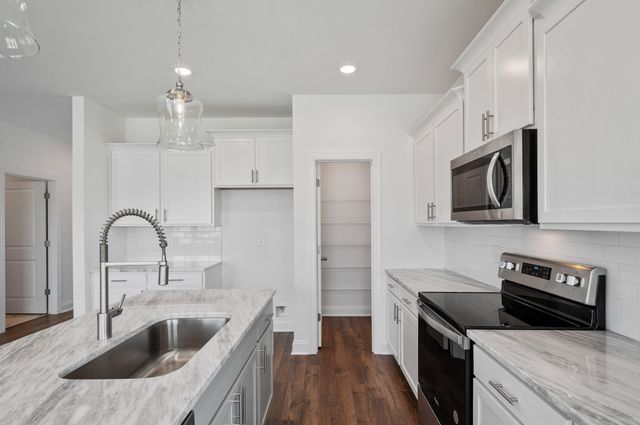 123 Riverview Run, Madison, TN 37115