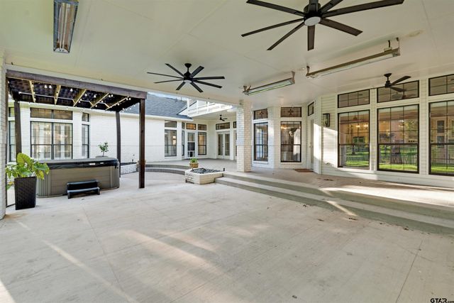 1710 Brandywine Dr, Tyler, TX 75703