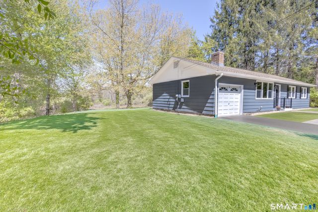 437 Middle Road Turnpike, Woodbury, CT 06798