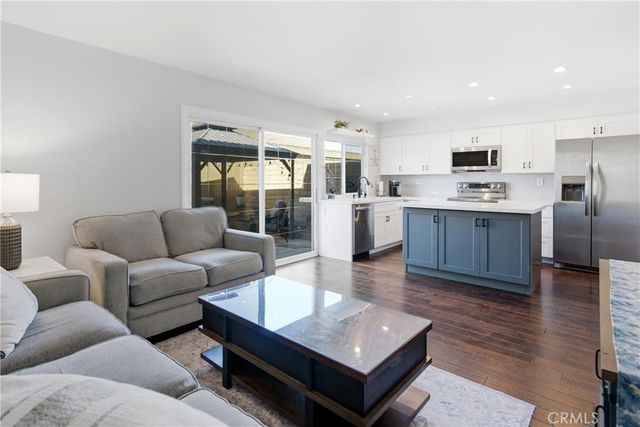 10204 Durango River Court, Fountain Valley, CA 92708