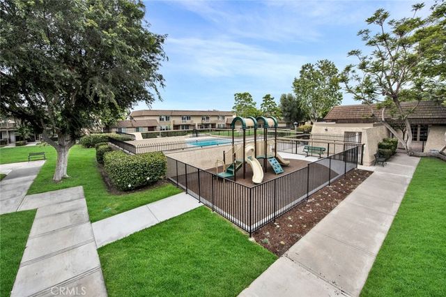 10204 Durango River Court, Fountain Valley, CA 92708