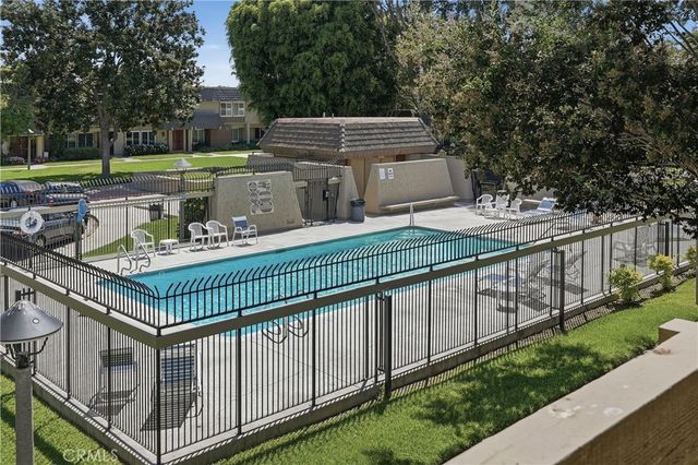 10204 Durango River Court, Fountain Valley, CA 92708