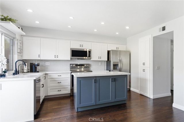 10204 Durango River Court, Fountain Valley, CA 92708