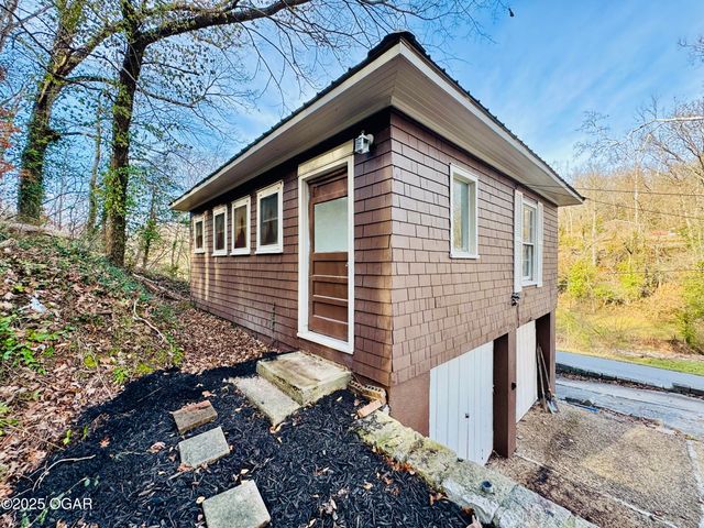 321 W HIghway F, Anderson, MO 64831