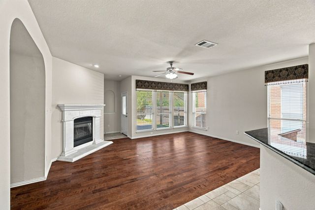 4641 Prickly Pear Drive, Fort Worth, TX 76244