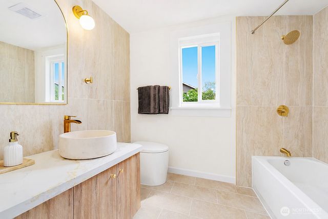 2025 S Ingersoll Pl, Seattle, WA 98144