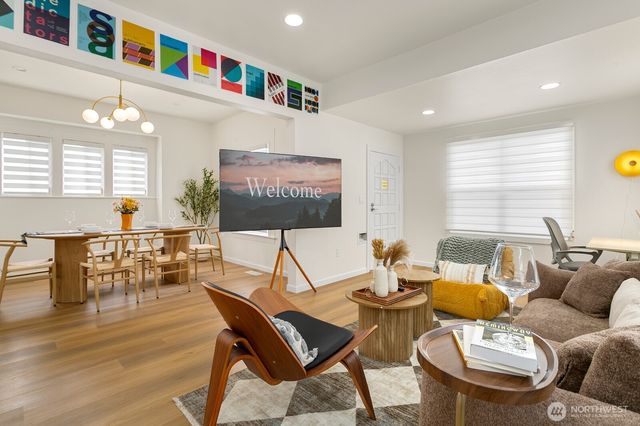 2025 S Ingersoll Pl, Seattle, WA 98144