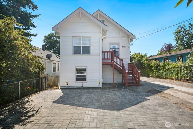 2025 S Ingersoll Pl, Seattle, WA 98144