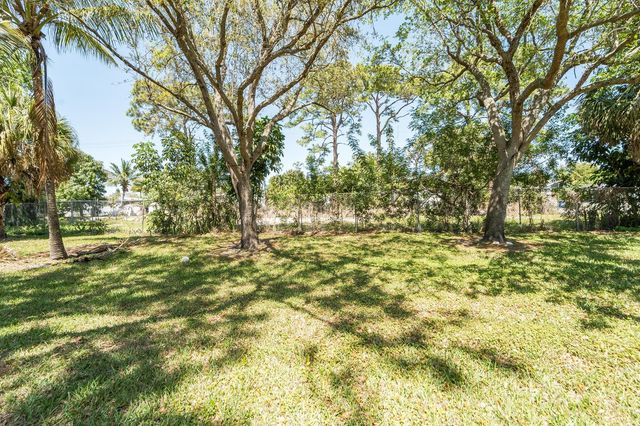 162 Baldwin Boulevard, Greenacres, FL 33463