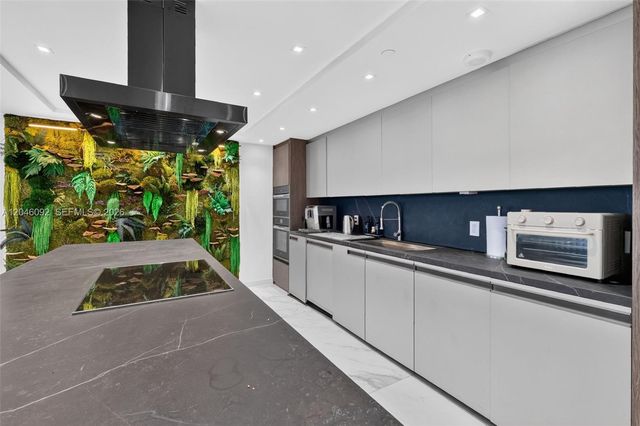2301 Collins Avenue 440443, Miami Beach, FL 33139