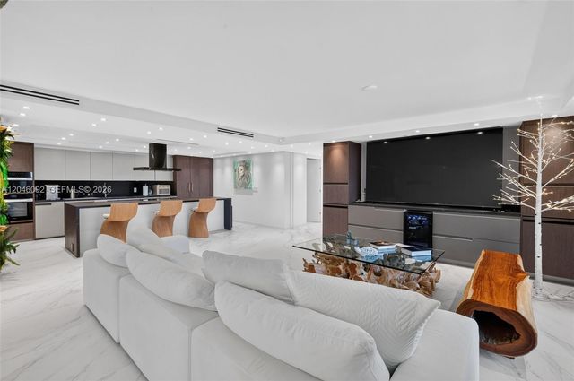 2301 Collins Avenue 440443, Miami Beach, FL 33139