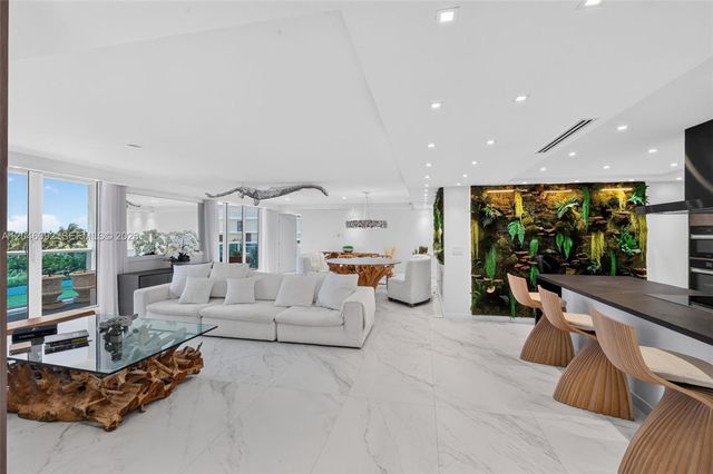 2301 Collins Avenue 440443, Miami Beach, FL 33139