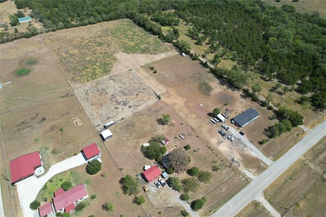 8701 Fm 697, Whitewright, TX 75491