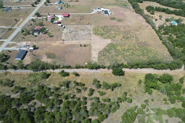8701 Fm 697, Whitewright, TX 75491
