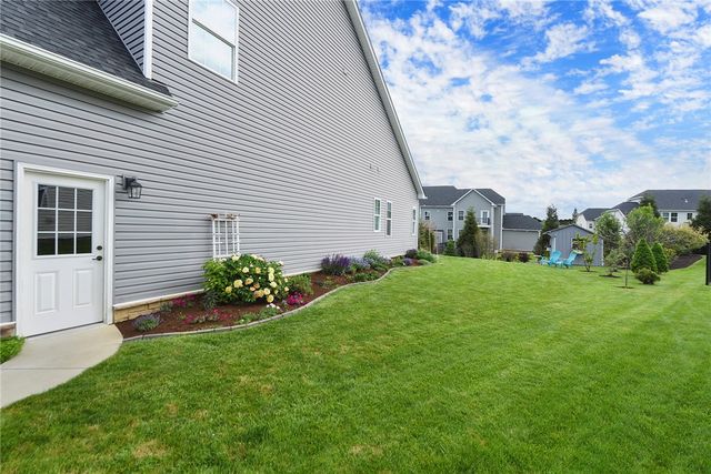 1446 Deer Creek Crossing, Cecil, PA 15317