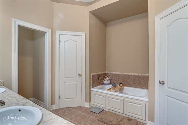 307 Briars Court, Bossier City, LA 71111