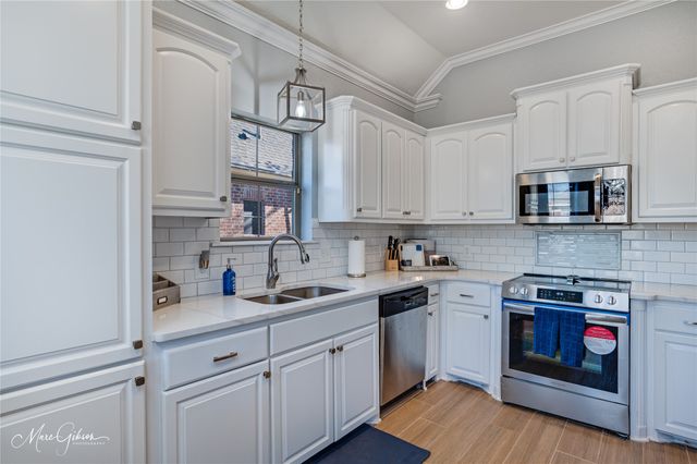 307 Briars Court, Bossier City, LA 71111