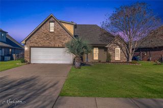 307 Briars Court, Bossier City, LA 71111