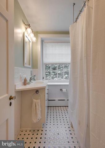 621 PEMBROKE RD, Bryn Mawr, PA 19010