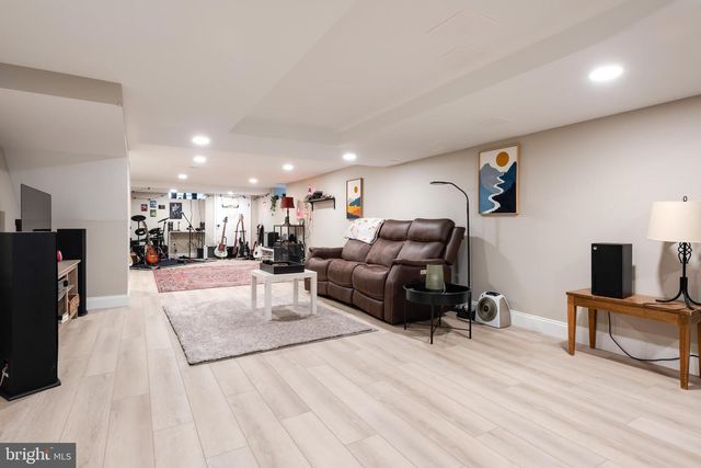 621 PEMBROKE RD, Bryn Mawr, PA 19010