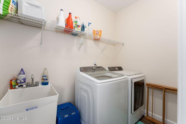 904 W Arboria Drive, Hampstead, NC 28443
