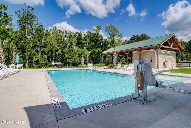 904 W Arboria Drive, Hampstead, NC 28443