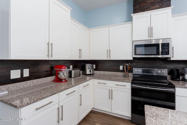 904 W Arboria Drive, Hampstead, NC 28443