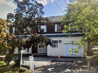 10 Mohawk Drive, Babylon, NY 11703