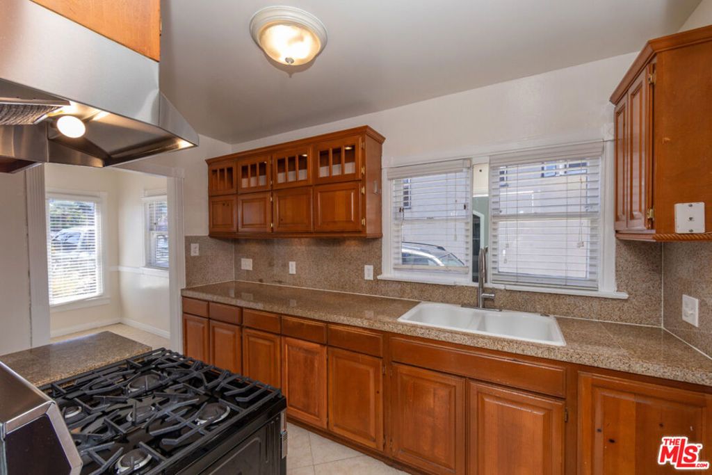 1334 W 17th Street, Los Angeles, CA 90732 — photo 4