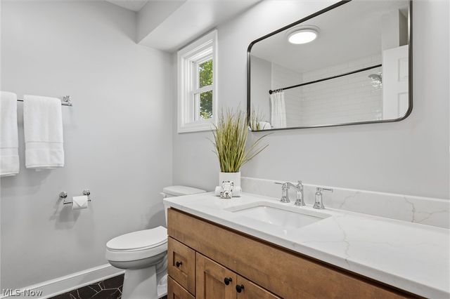 8662 Tanglewood Trail, Chagrin Falls, OH 44023